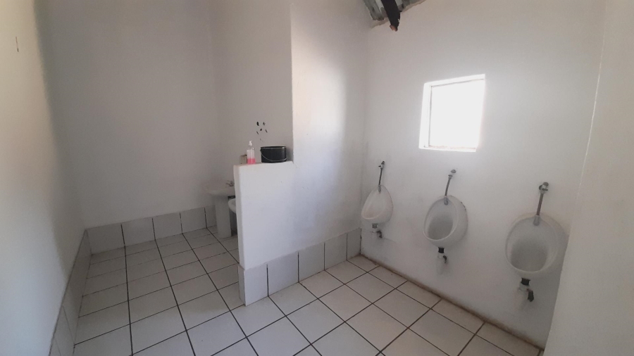 5 Bedroom Property for Sale in Hartbeespoort Rural North West